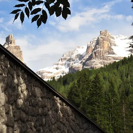 Vallesinella Restaurant Bar Hotel Madonna
